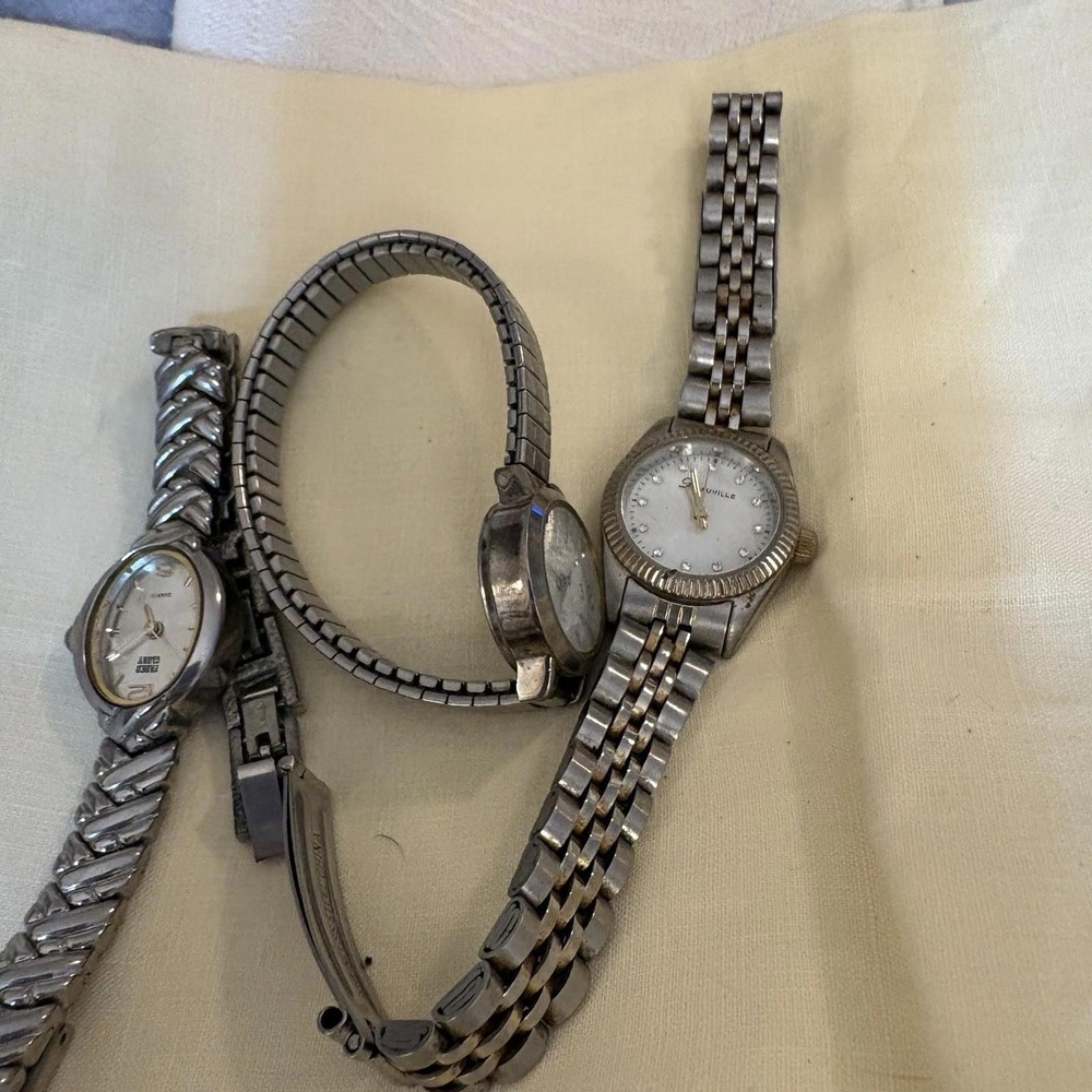 Lot Of Womens Watches Faded Glory, Deauville And Carriage For Parts Not Working